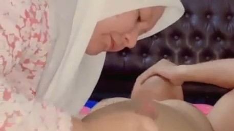 Emak Emak Montok Hijaber Jual Diri